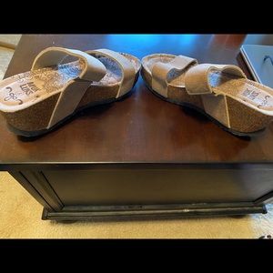 MUK LUKS Beige Suede Wedge Sandals